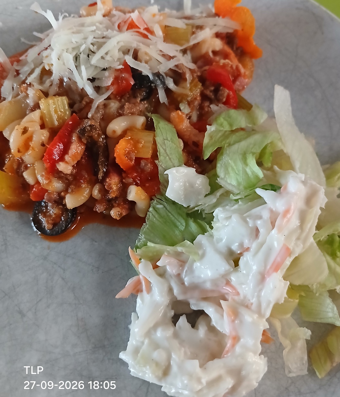 macaroni-bolognese