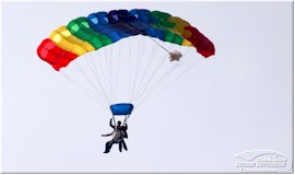 Hangen aan de tandem parachute